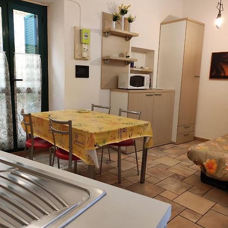 Bilocale Nella Vecchia Citta' Di Mentone Daire Dış mekan fotoğraf