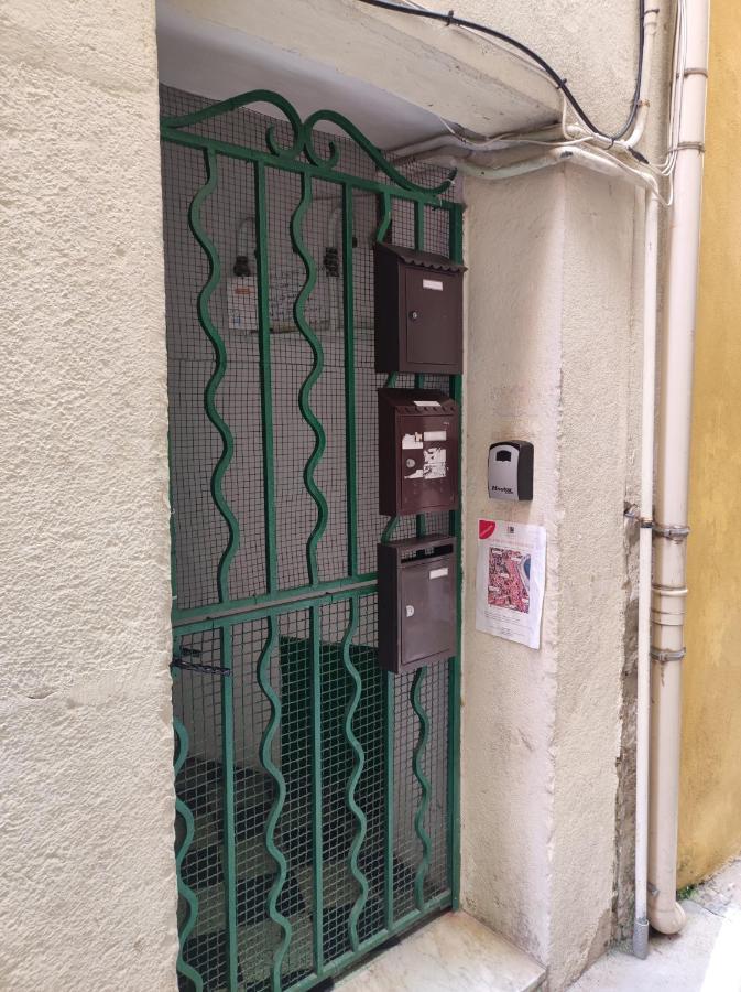 Bilocale Nella Vecchia Citta' Di Mentone Daire Dış mekan fotoğraf