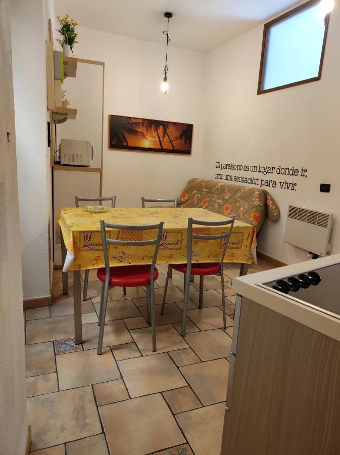 Bilocale Nella Vecchia Citta' Di Mentone Daire Dış mekan fotoğraf